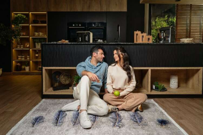 Murat Yıldırım ve Iman Elbani  kamera karşısına geçti