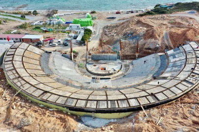 Didim Amfi Tiyatro yükselmeye devam ediyor