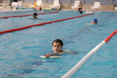 Yaz okulu yüzme kursu kayıtları başlıyor