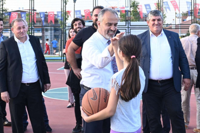 Göçmen konutları yeşile kavuştu