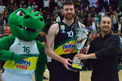 Turnuvanın şampiyonu Bursaspor Basketbol Takımı