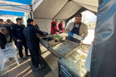 İnegöl afet bölgesinde yaraları sarıyor