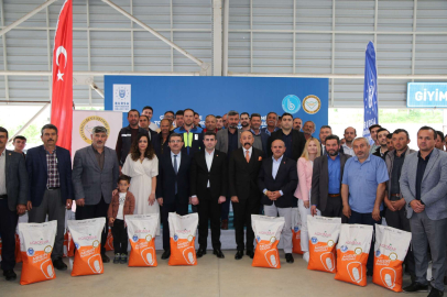 Büyükorhanlı çiftçiye silajlık mısır tohumu