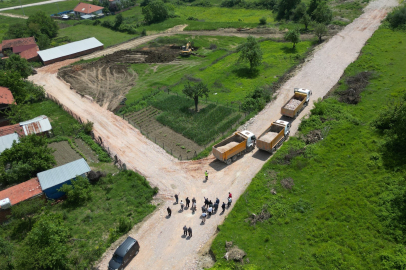 Yeniceköy’de 1 yılda 14 Km yol açıldı