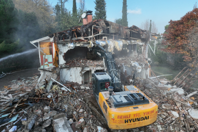 Bursa’da ‘Başkanlık Konutu’ yıkıldı