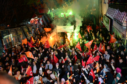 Hacivat Mahallesi’nde Aktaş’a heyecanlı karşılama