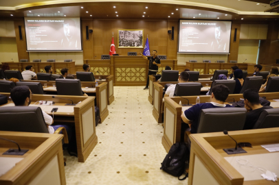 Stajyerler oryantasyon eğitiminde