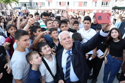 Bursa Büyükşehir'den öğrencilere eğitim desteği