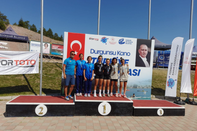 Bursa Büyükşehir Belediyesporlu kanocular madalyaları topladı