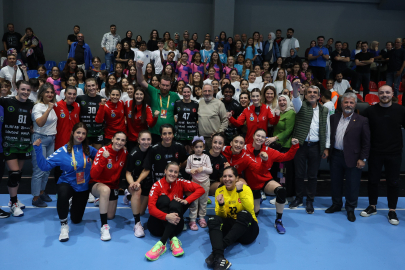 Bursa Büyükşehir Belediyespor Armada Praxis Yalıkavak'ı mağlup etti