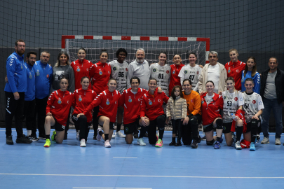 Bursa Büyükşehir Belediyespor zorlanmadan kazandı