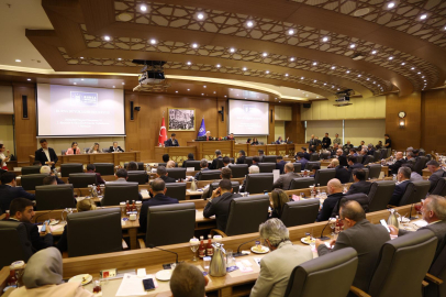 Büyükşehir’den tüm ilçelere asfalt desteği