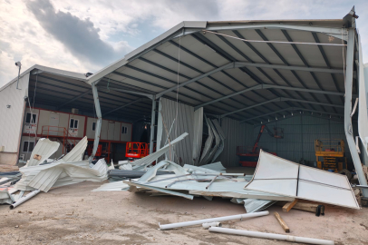 Ürünlü’de iki kaçak yapı yıkıldı