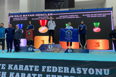 Bursa Büyükşehir Belediyesporlu karateciler yine madalyaları topladı