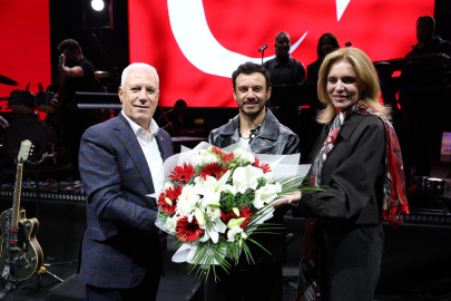 Bursa'da Buray'la 'Cumhuriyet' coşkusu