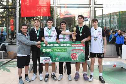 Osmangazi’de Basketler Cumhuriyet için atıldı