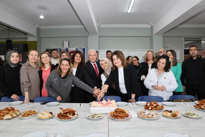 Başkan Bozbey’den öğretmenlere anlamlı ziyaret