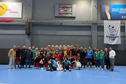 Nilüfer Belediyespor hentbolda farklı kazandı