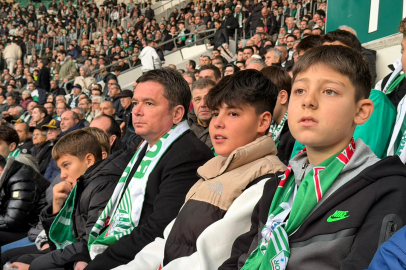 Başkan Erkan Aydın Bursaspor coşkusunu çocuklarla yaşadı