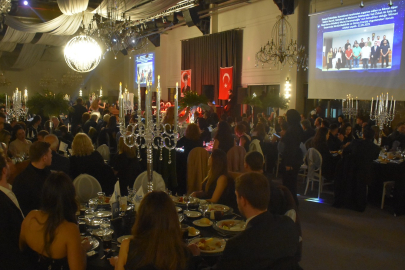 Mimarlar geleneksel baloda buluştu