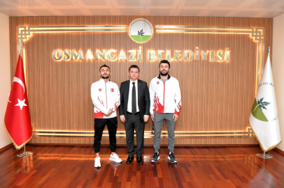 Başkan Aydın tarihi başarı yakalayan kardeşleri ağırladı