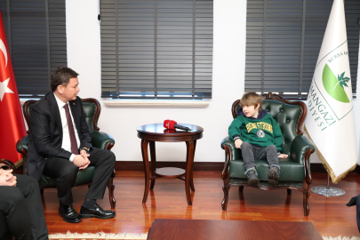 DMD hastası Yağız Efe’ye Başkan Aydın’dan destek