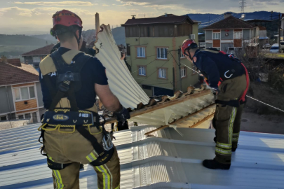 Büyükşehir'den lodosa karşı etkin mücadele