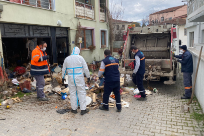 Görükle’de iki katlı çöp ev temizlendi