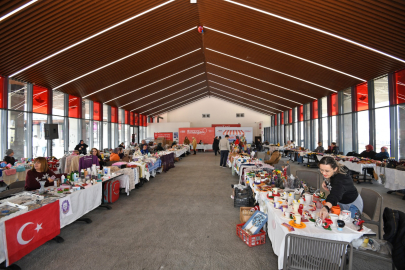 Girişimci kadınların el emeği Osmangazi meydanı’nda buluştu