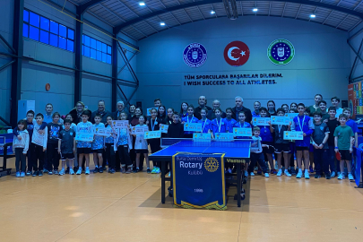 Bursa Büyükşehir Belediyesporlu raketlerden 7 madalya