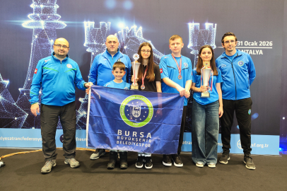 Bursa Büyükşehir Belediyesporlu satranççılar madalyaları topladı Milli Takım’a girdi