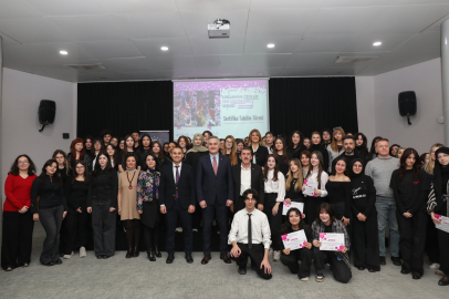 Şiddetsiz yaşama dijital sergiyle dikkat çektiler