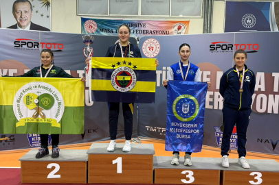 Bursa Büyükşehir Belediyesporlu Özge Yılmaz Türkiye üçüncüsü oldu