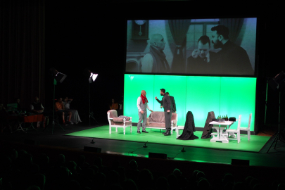 'Adiller’ seyircisiyle buluştu