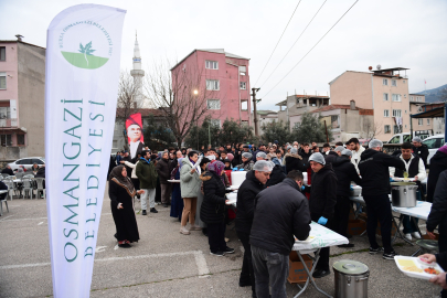 Osmangazi Belediyesi Ramazan bereketini Sırameşeler’e taşıdı