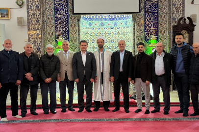 Başkan Erkan Aydın vatandaşlarla bayramlaştı