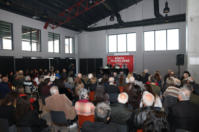 Rutkay Aziz Dünya Tiyatro Günü’nde Nilüferlilerle buluştu