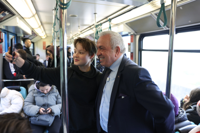 Başkan Şadi Özdemir’den mesai öncesi metro sürprizi