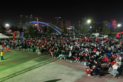 Bursa'da dev ekranda milli coşku