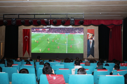 Osmangazi’de dev ekranda Milli Zafer coşkusu