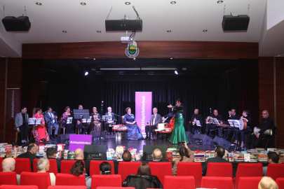 İnegöl’de edebiyat ve musiki aynı sahnede buluştu