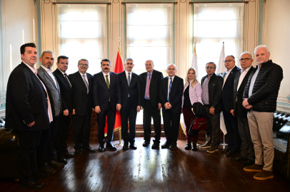 ‘Balkanlarla göbek bağımız var’