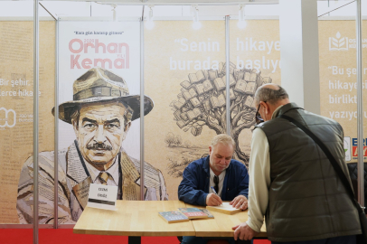 Osmangazi Belediyesi sevilen yazarları okurlarıyla buluşturuyor