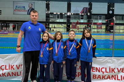 İnegöl Belediyespor yüzme takımından 18 madalyalık gurur
