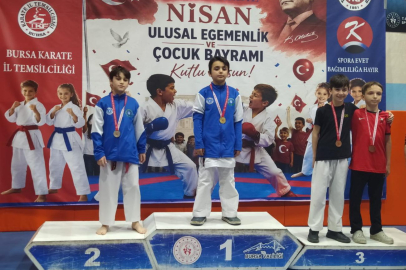 Bursa Büyükşehir Belediyesporlu karateciler göz doldurdu