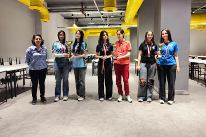 Bursa Büyükşehir Belediyesporlu satranççılar başarıya doymadı