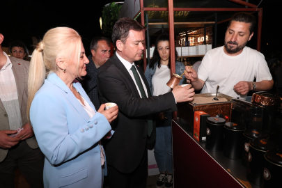 Başkan Erkan Aydın kahve ve müzik tutkunlarıyla bir araya geldi