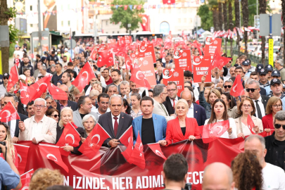Başkan Erkan Aydın: “Gençler sayesinde geleceğe umutla bakıyoruz”