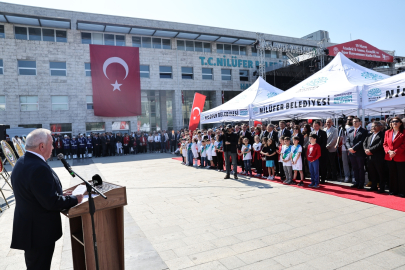 Nilüfer, 19 Mayıs’ı Cumhuriyet Meydanı’nda karşıladı