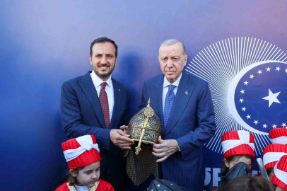 Cumhurbaşkanı Erdoğan’a anlamlı hediye
